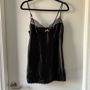 BETSEY JOHNSON Intimates Black Babydoll Nightgown with Pink Bow details